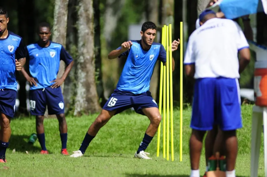 LEC fica sem Celsinho e Léo Moura