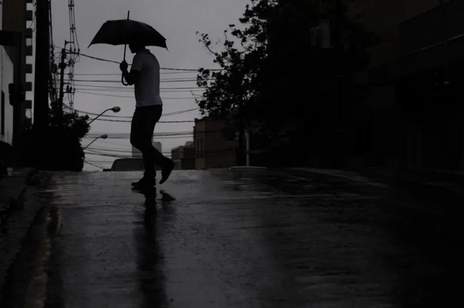 Tempestades deixam mais de cem pessoas afetadas