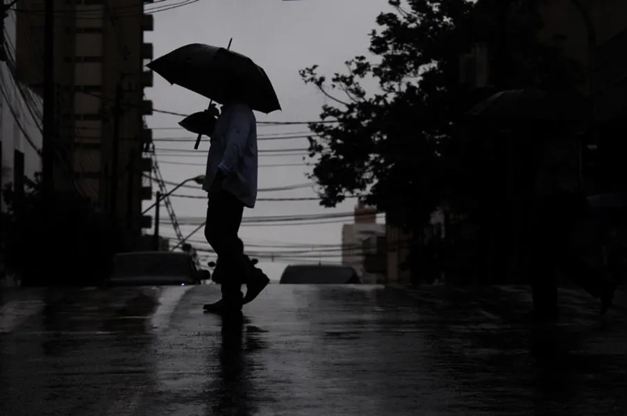 Tempestades deixam mais de cem pessoas afetadas