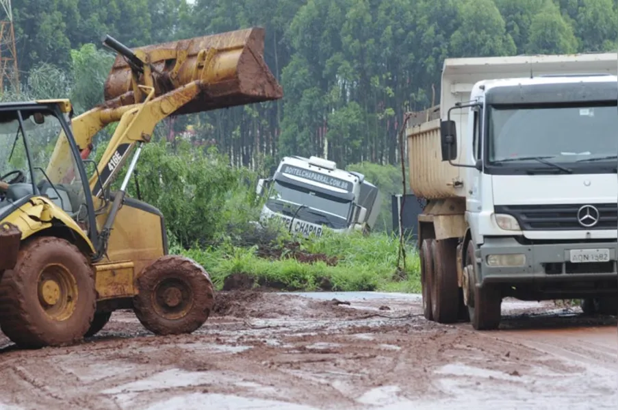 Após chuva recorde, prefeitura decreta estado de emergência