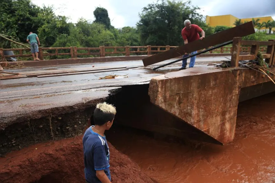 Jataizinho tem 6,4 mil pessoas afetadas na maior cheia em 20 anos