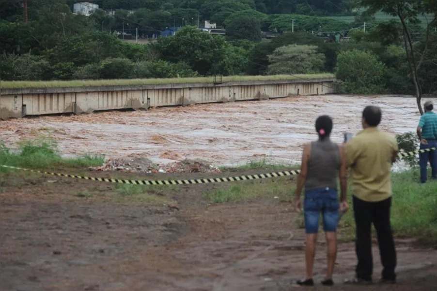 Jataizinho tem 6,4 mil pessoas afetadas na maior cheia em 20 anos
