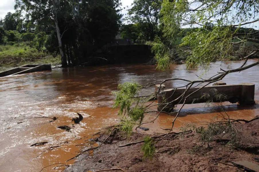 Dois dias após temporal, moradores da zona rural permanecem isolados