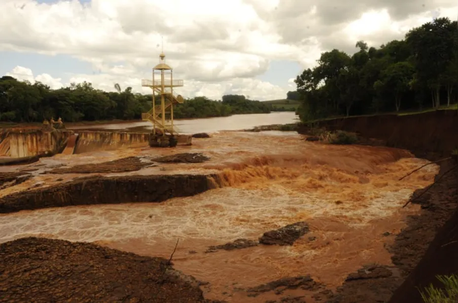 Parque Daisaku Ikeda foi engolido pelo Ribeirão Três Bocas