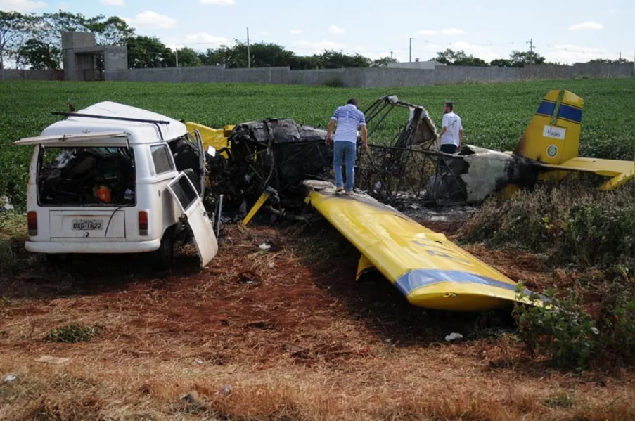 Seripa faz perícia em destroços de aeronave