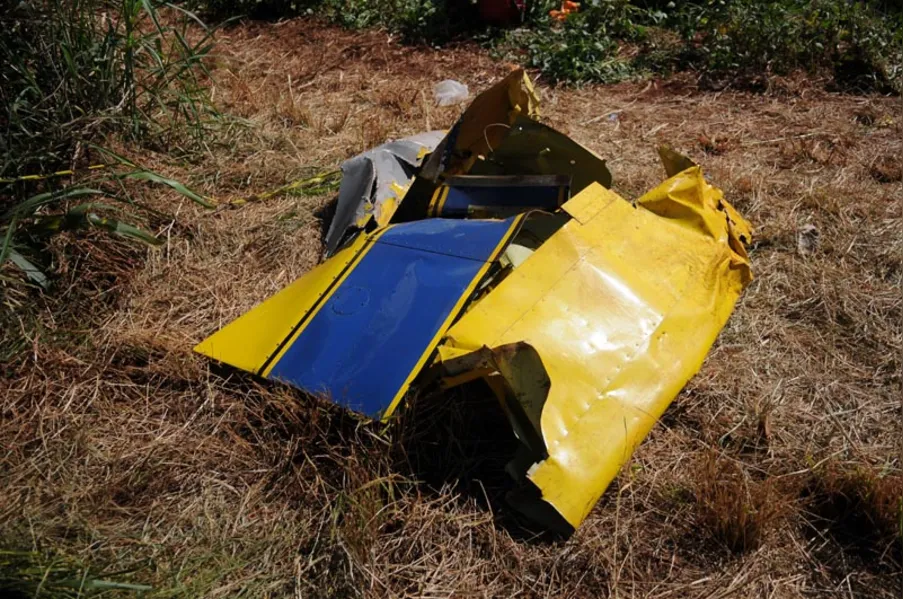 Seripa faz perícia em destroços de aeronave