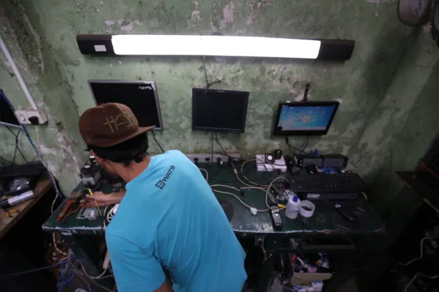 E-lixo recolhe 60 toneladas de resíduos eletrônicos por mês