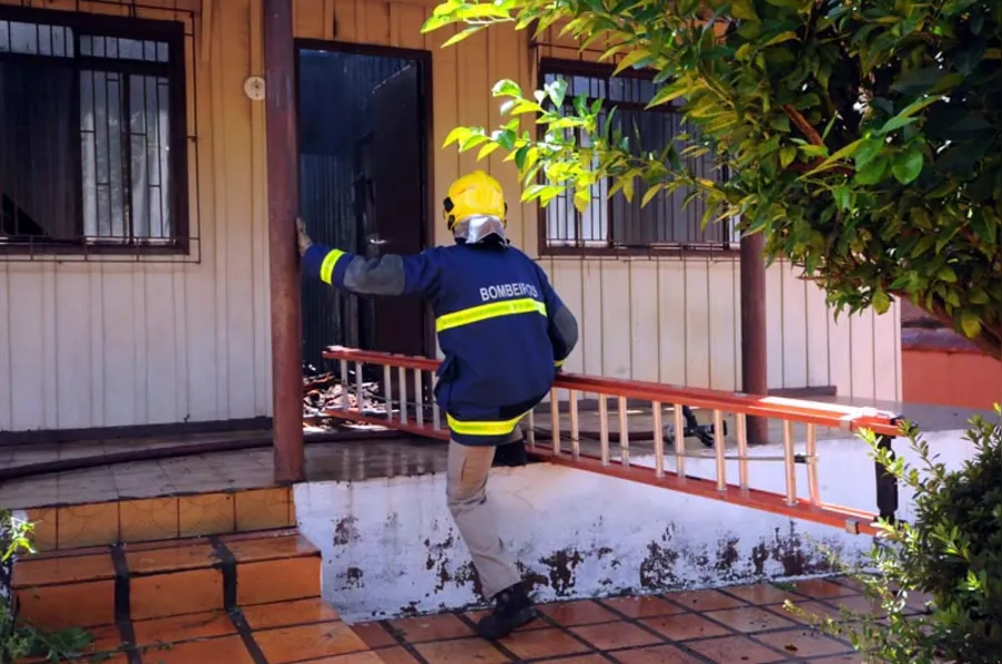 Incêndios danificam imóveis na região central