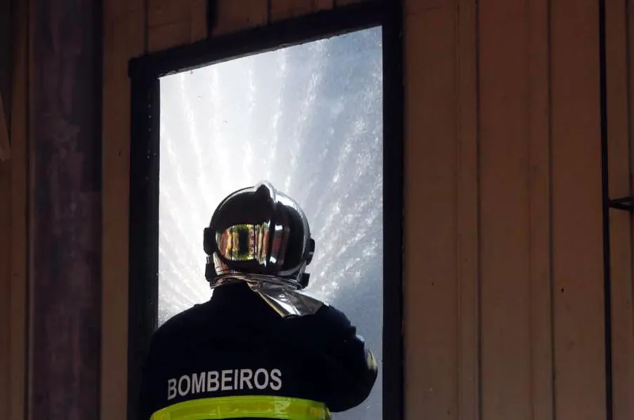 Incêndios danificam imóveis na região central