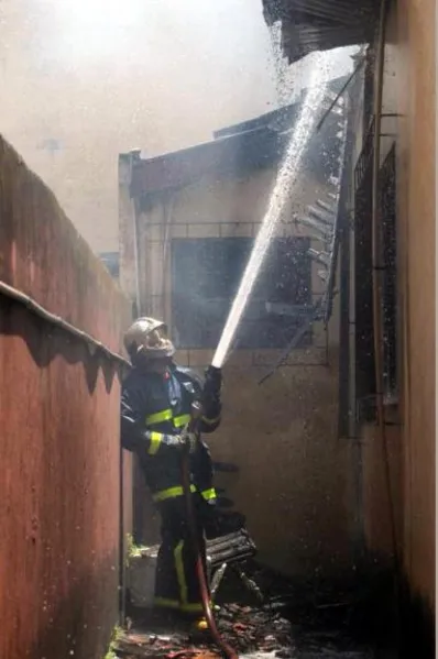 Incêndios danificam imóveis na região central