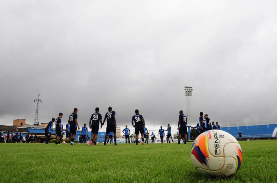 Batata convoca torcida para duelo com líder