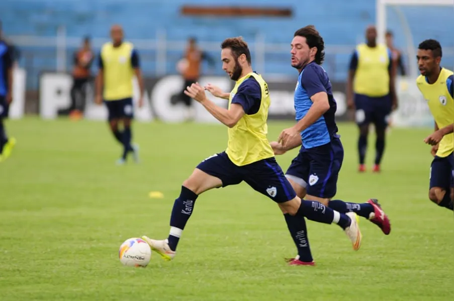 Batata convoca torcida para duelo com líder