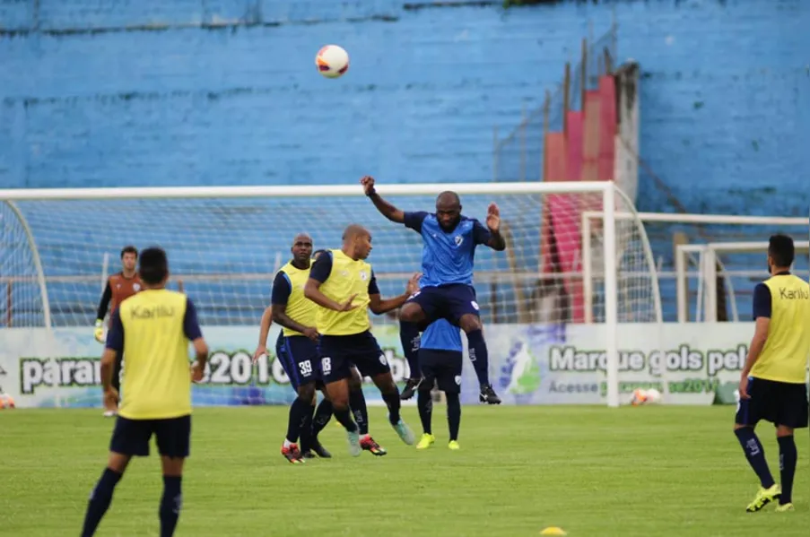 Batata convoca torcida para duelo com líder