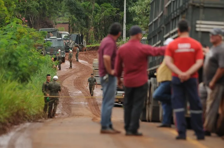 Exército inicia instalação de ponte em Guairacá
