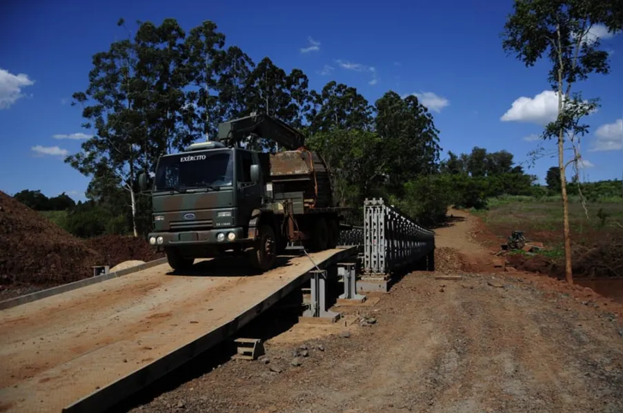 Ponte entre Paiquerê e Guairacá é liberada pelo Exército