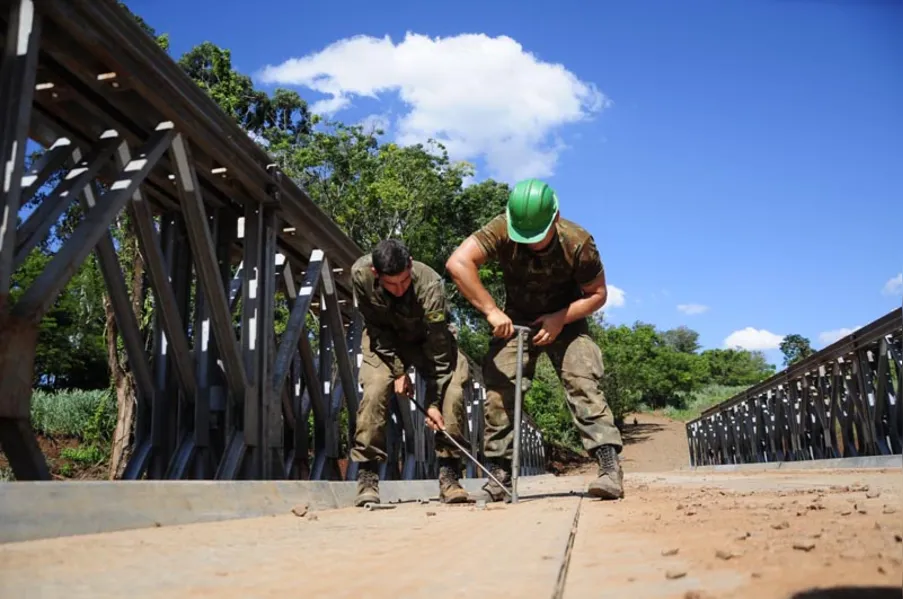 Ponte entre Paiquerê e Guairacá é liberada pelo Exército