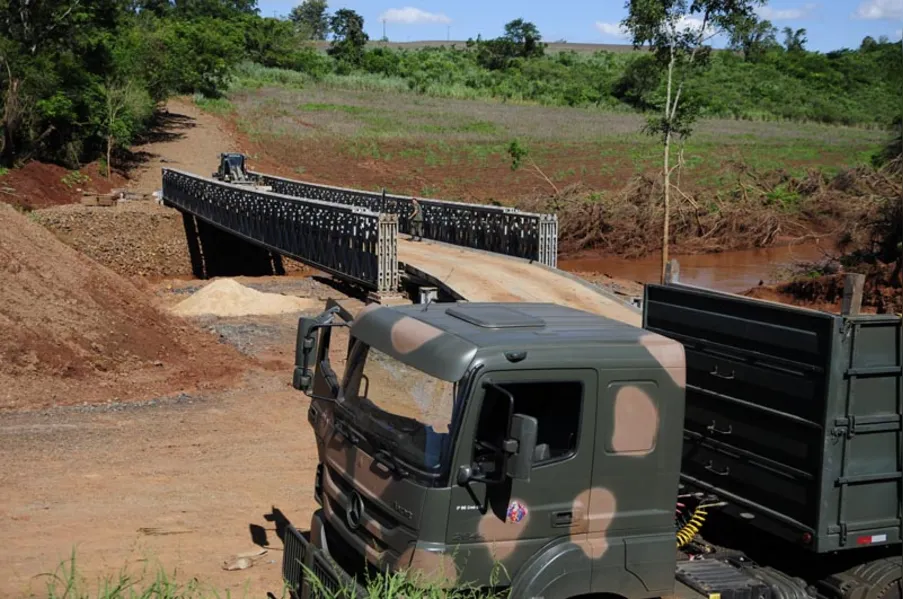 Ponte entre Paiquerê e Guairacá é liberada pelo Exército