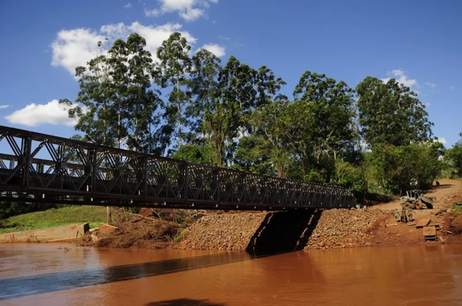 Ponte entre Paiquerê e Guairacá é liberada pelo Exército
