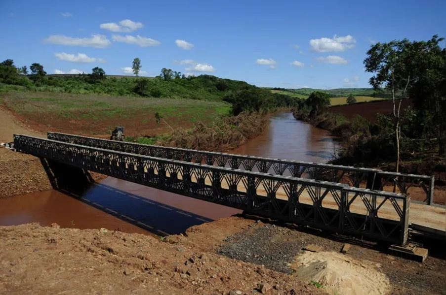 Ponte entre Paiquerê e Guairacá é liberada pelo Exército