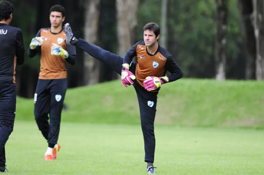 Londrina já usou 22 jogadores no Paranaense