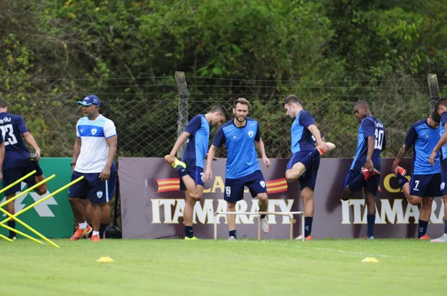 Londrina já usou 22 jogadores no Paranaense