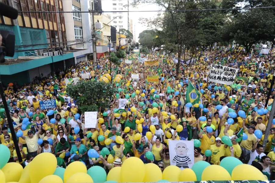 Manifestação em Londrina termina com 90 mil pessoas, afirma PM