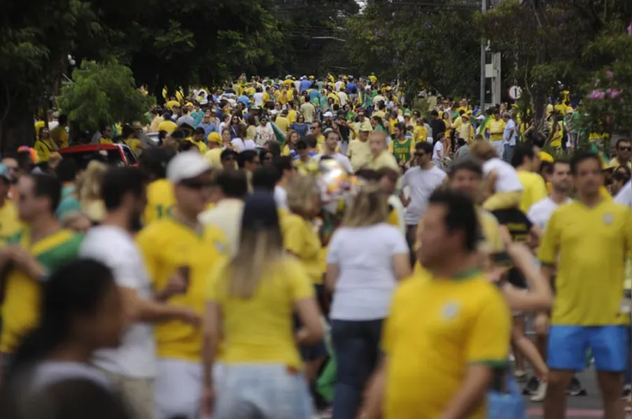 Críticas a Lula, Dilma e ao PT e apoio Moro