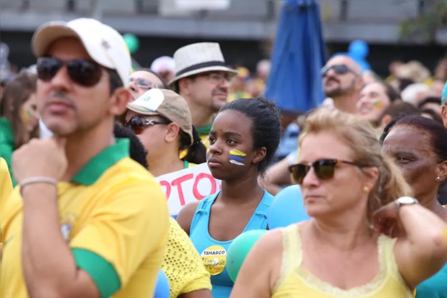 Críticas a Lula, Dilma e ao PT e apoio Moro