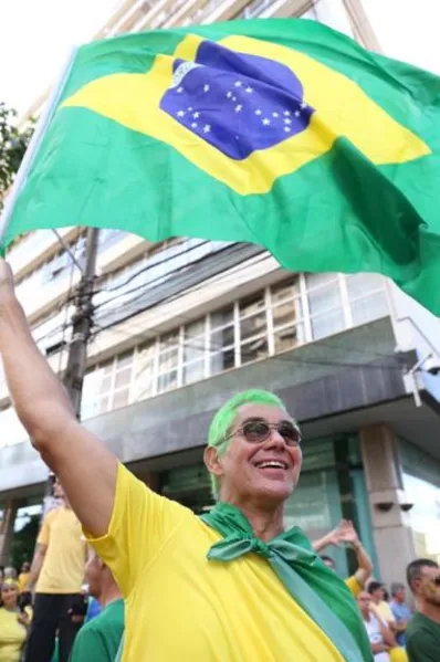 Críticas a Lula, Dilma e ao PT e apoio Moro