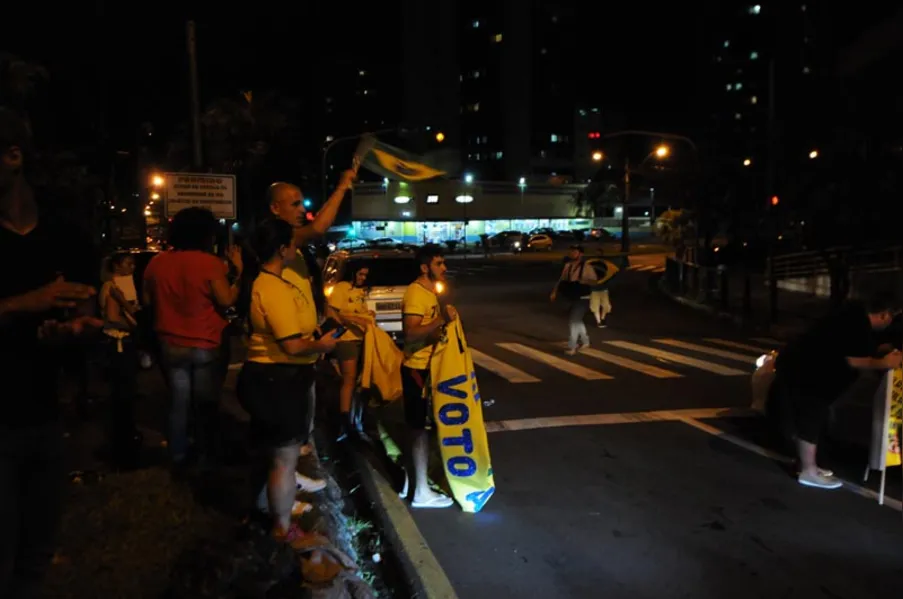 PROTESTO E RENÚNCIA