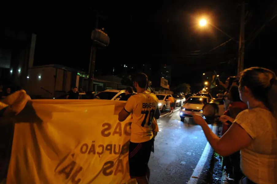 PROTESTO E RENÚNCIA