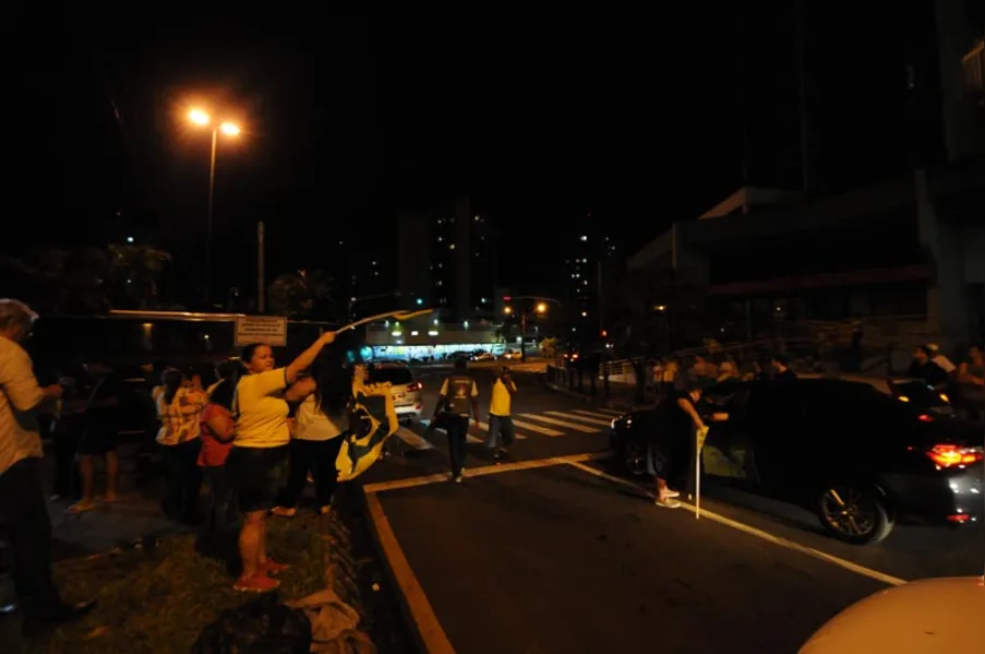 PROTESTO E RENÚNCIA