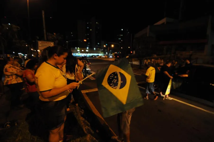 PROTESTO E RENÚNCIA