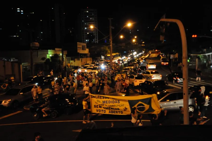 PROTESTO E RENÚNCIA