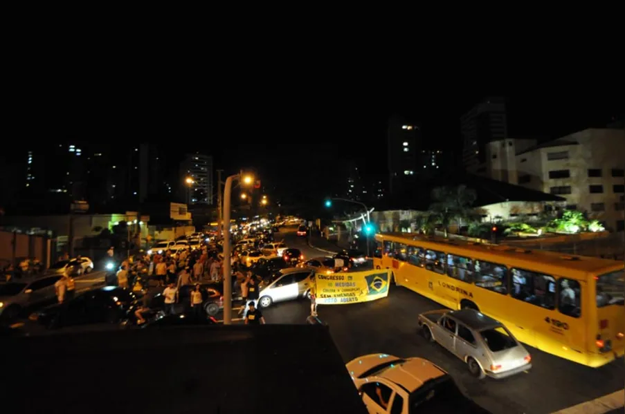 PROTESTO E RENÚNCIA