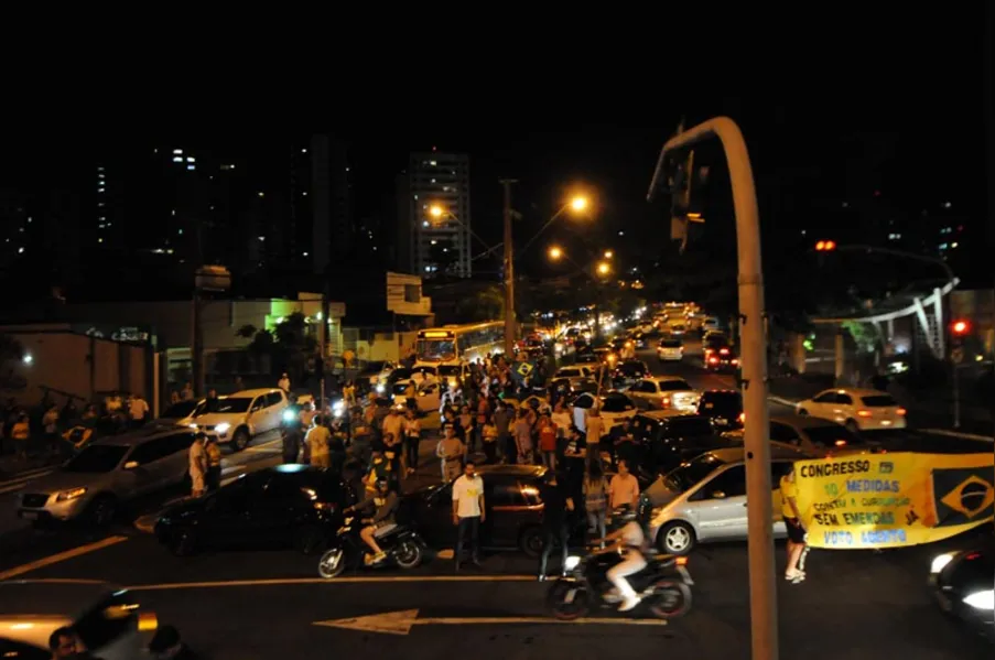 PROTESTO E RENÚNCIA