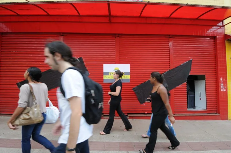 Comerciantes fecham as portas e enterram governo Dilma