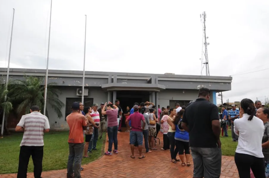 DEVASTAÇÃO - Dia de reconstrução em Santa Mariana