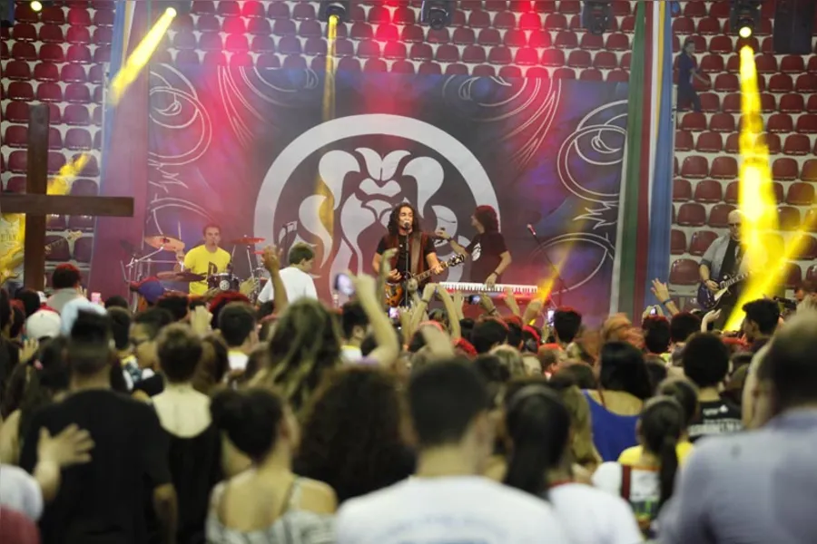 Jornada reúne 3 mil jovens missionários