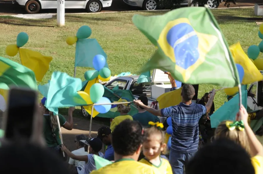 Londrinenses comemoram no Zerão