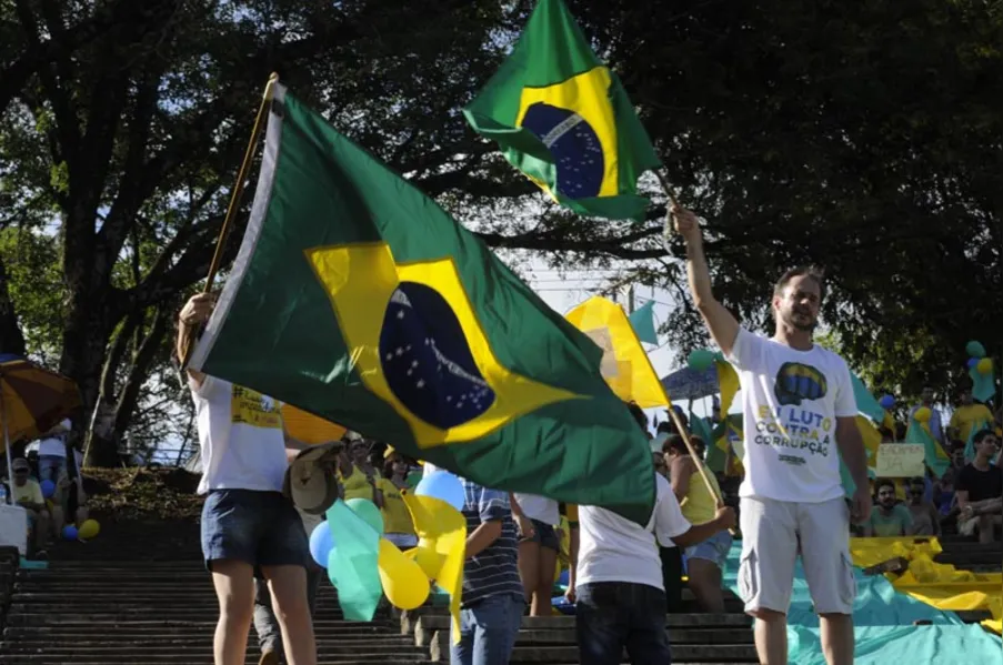 Londrinenses comemoram no Zerão