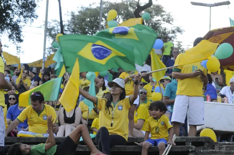 Londrinenses comemoram no Zerão