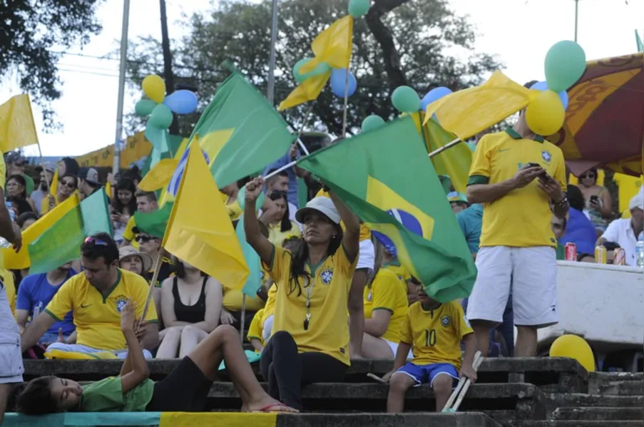 Londrinenses comemoram no Zerão