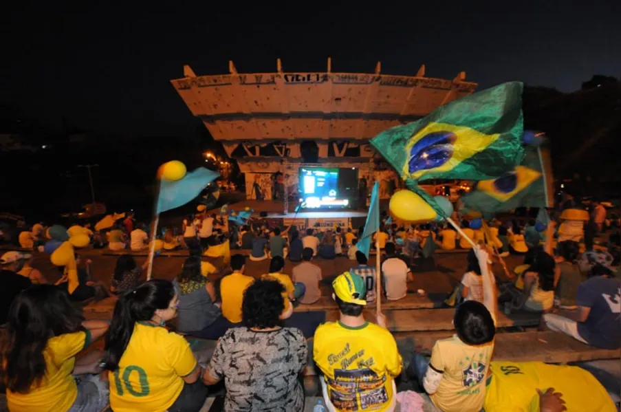 Londrinenses comemoram no Zerão