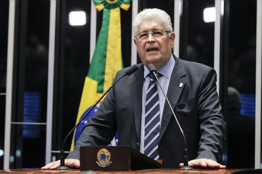 Após mais de 20 horas de sessão, impeachment de Dilma é aprovado no Senado