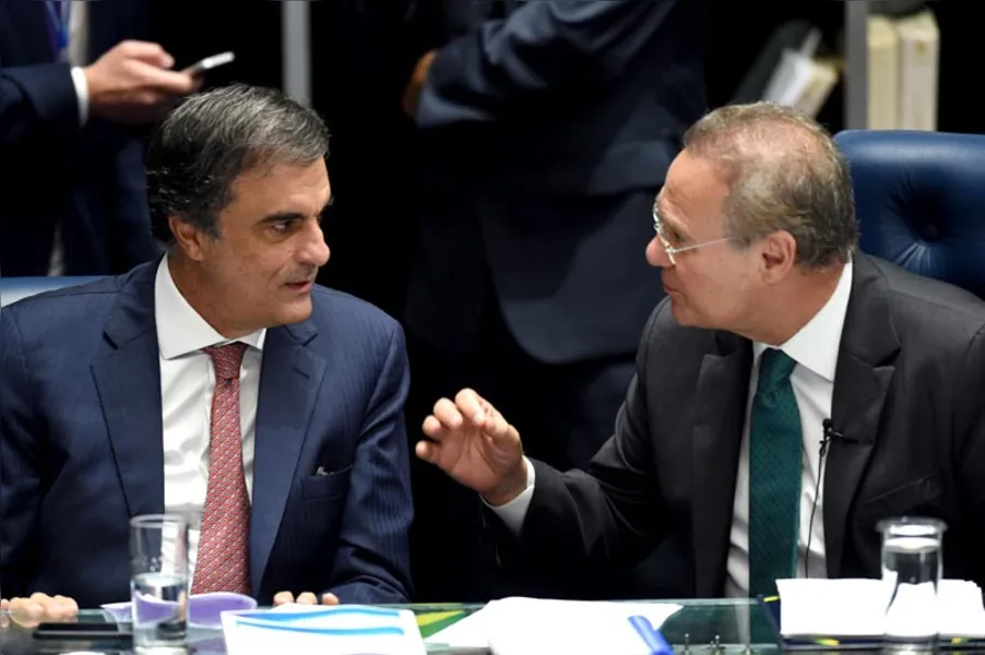 Após mais de 20 horas de sessão, impeachment de Dilma é aprovado no Senado
