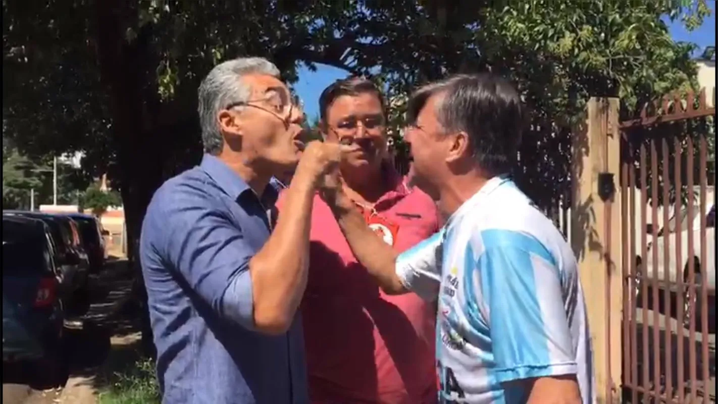 Imagem ilustrativa da imagem Amauri lamenta reação com soco, que teria quebrado nariz de Boca Aberta