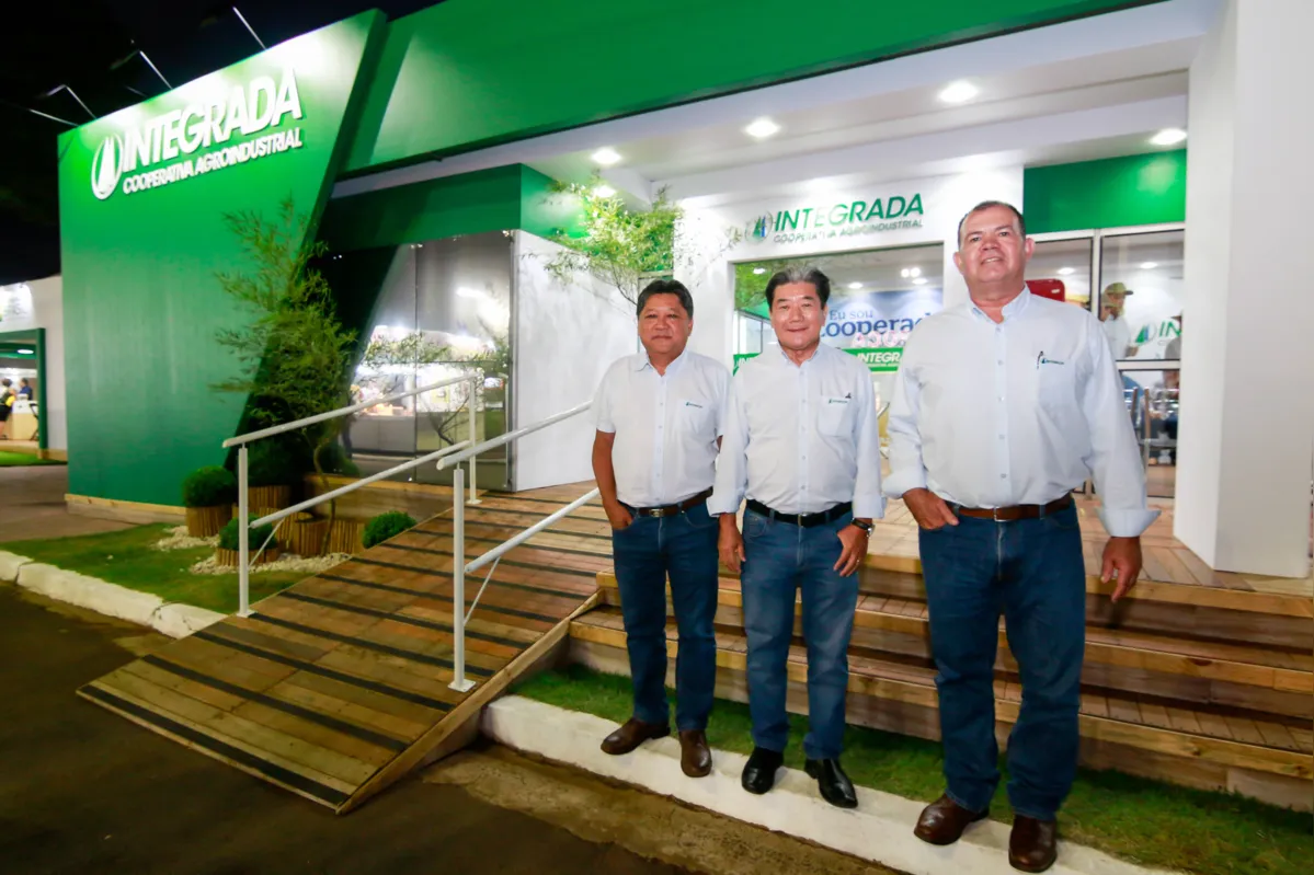 Os diretores Sérgio Otaguiri, Jorge Hashimoto e João Francisco Sanches Filho