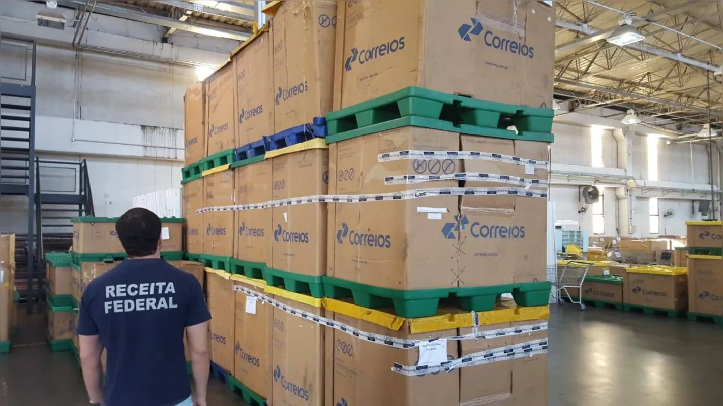 Imagem ilustrativa da imagem Receita retém 2 mil produtos em operação nos Correios de Londrina