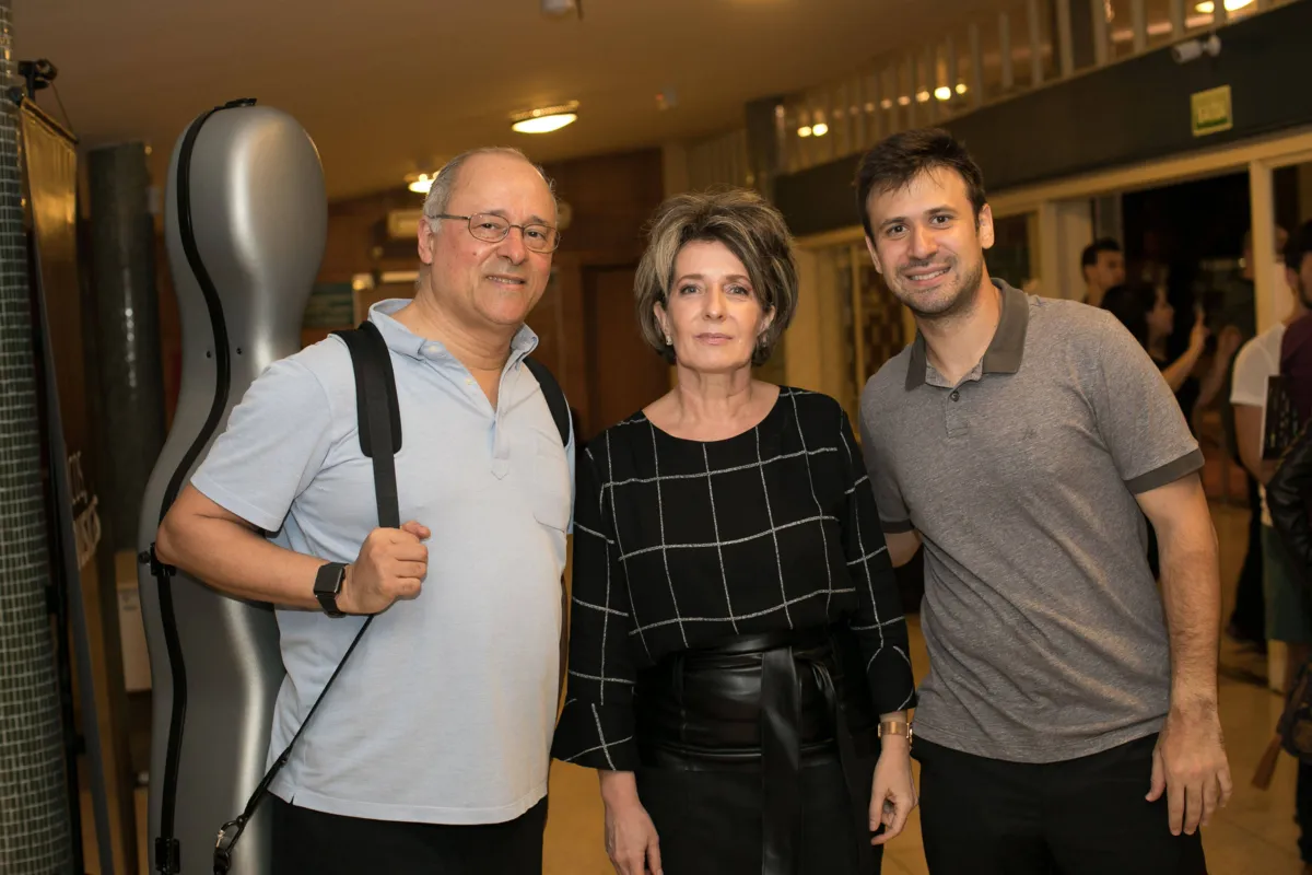 Antonio Meneses, Irina Ratcheva e Cristian Budu